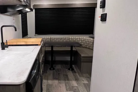 2022 keystone Springdale mini 1750rd