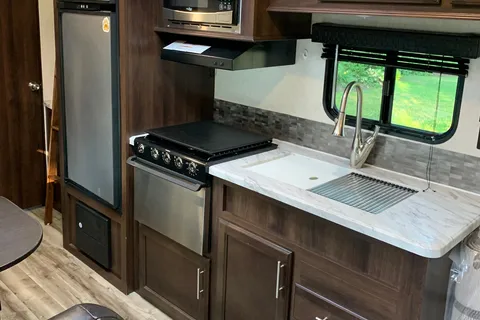 Sal's Jayco JayFlight 26BH Travel Trailer