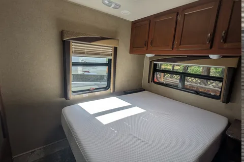 Jayco Redhawk 31XL bunkhouse Class C
