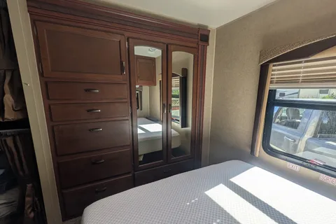 Jayco Redhawk 31XL bunkhouse Class C