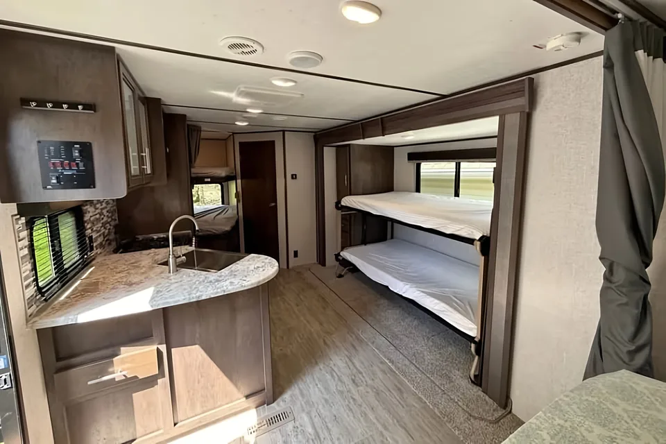 Perfect Midsize Aspen Trail! Sleeps 8