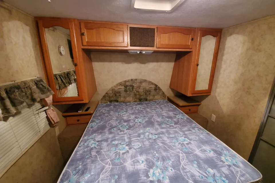 Birdgyver's Travel Trailer