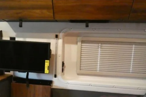 No Boon Docking-Winnebago Roam