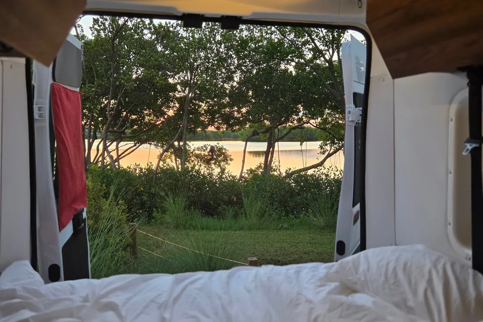 No Boon Docking-Winnebago Roam