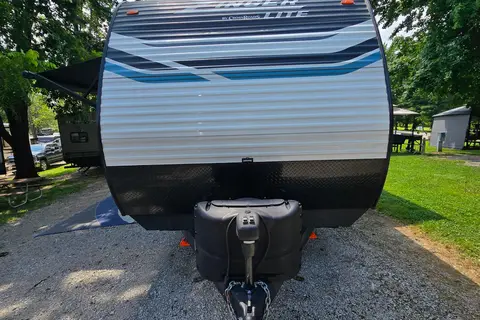 Wanderlust Signatures LLC Crossroads Zinger