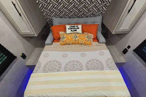 Wanderlust Signatures LLC Crossroads Zinger