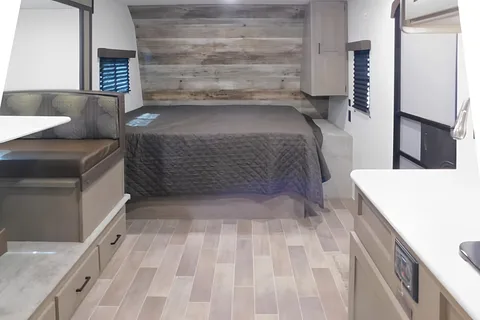 Hideout Trailer : Lightweight : Fully Equipped: Delivery Available ($85): No Prep Fee