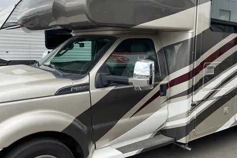 Michael's Thor Motor Coach Fourwinds Super Class C
