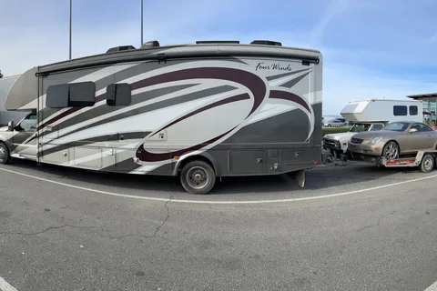 Michael's Thor Motor Coach Fourwinds Super Class C