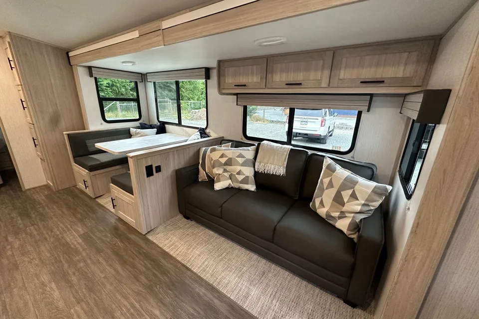 2022 Cruiser RV Shadow Cruiser Travel Trailer