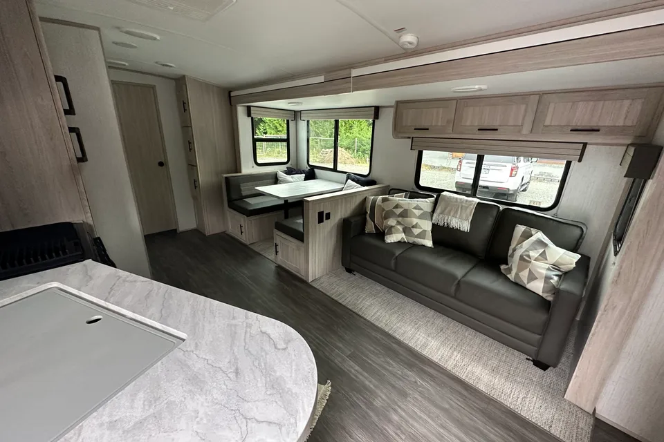 2022 Cruiser RV Shadow Cruiser Travel Trailer
