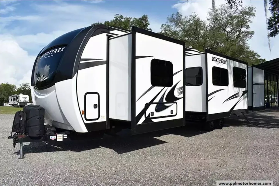 RV with Bunk Room: Bath and Half: Delivery Only ($85) No Prep Fee: Equipped