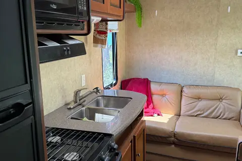 Dave's Aspen Trail 2710 BH Travel Trailer