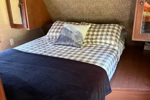 Dave's Aspen Trail 2710 BH Travel Trailer