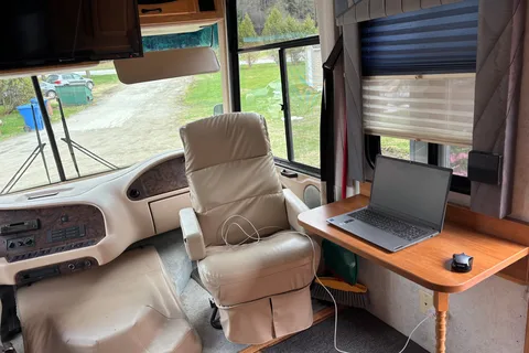Luc Newmar Mountain air Classe A