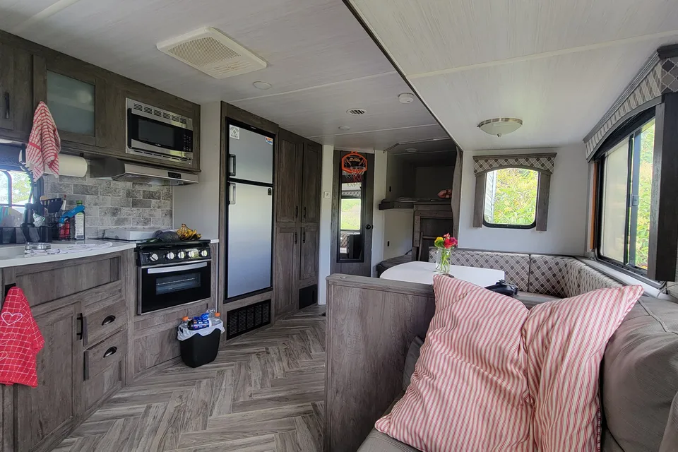 Ryan's Forest River Evo 2850 Travel Trailer