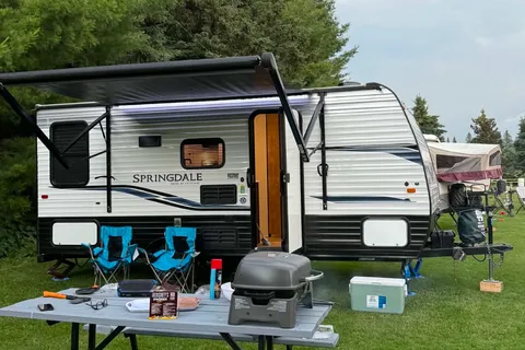 Wilse Keystone Springdale 1750RD Travel Trailer