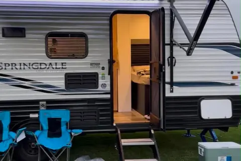 Wilse Keystone Springdale 1750RD Travel Trailer