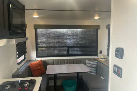 Wilse Keystone Springdale 1750RD Travel Trailer