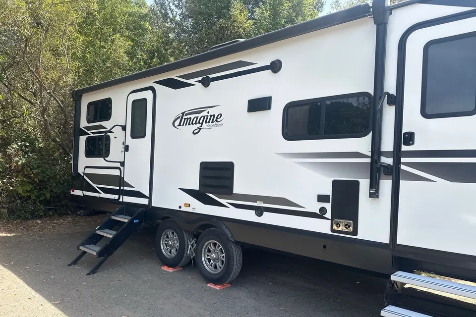 Damaris's Grand Design Imagine 2800 BH Travel Trailer