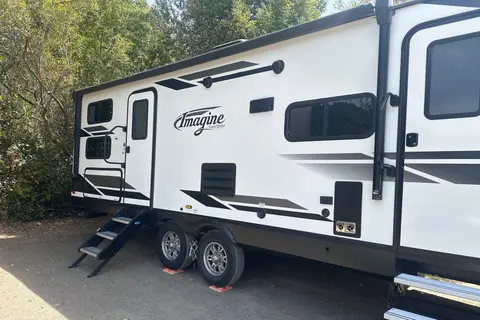 Damaris's Grand Design Imagine 2800 BH Travel Trailer