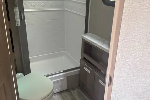 Damaris's Grand Design Imagine 2800 BH Travel Trailer