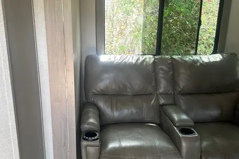 Damaris's Grand Design Imagine 2800 BH Travel Trailer