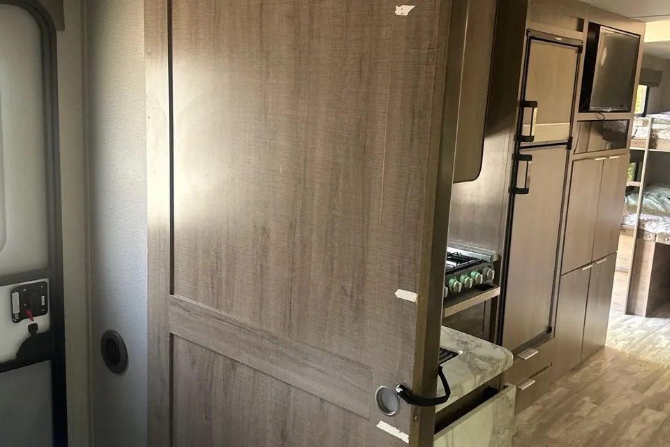 Damaris's Grand Design Imagine 2800 BH Travel Trailer