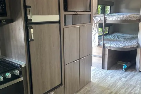 Damaris's Grand Design Imagine 2800 BH Travel Trailer