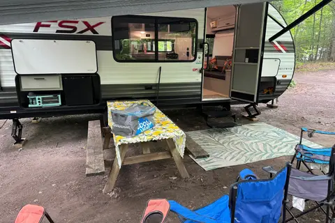 Forest River Wildwood 179DBK Travel Trailer