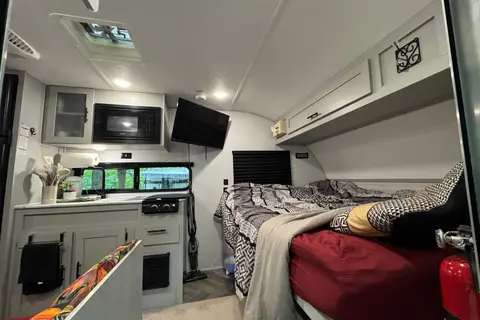 Forest River Wildwood 179DBK Travel Trailer