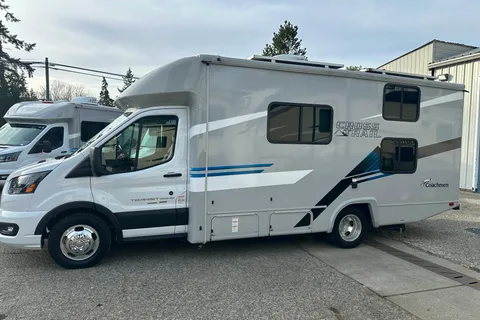 GM's Coachmen Cross Trail 20BHTA Class C