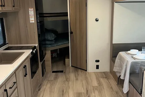 Adrenaline Keystone COLEMAN 25B Travel Trailer