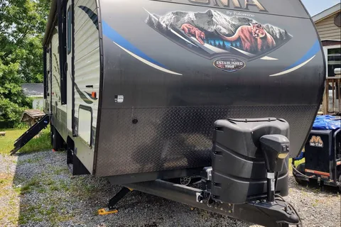Family friendly - 2020 Palomino Puma Travel Trailer