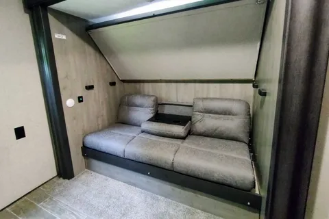 Family friendly - 2020 Palomino Puma Travel Trailer