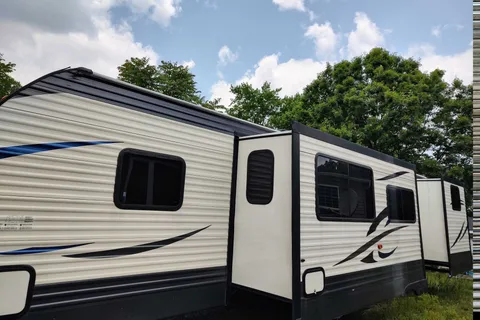 Family friendly - 2020 Palomino Puma Travel Trailer