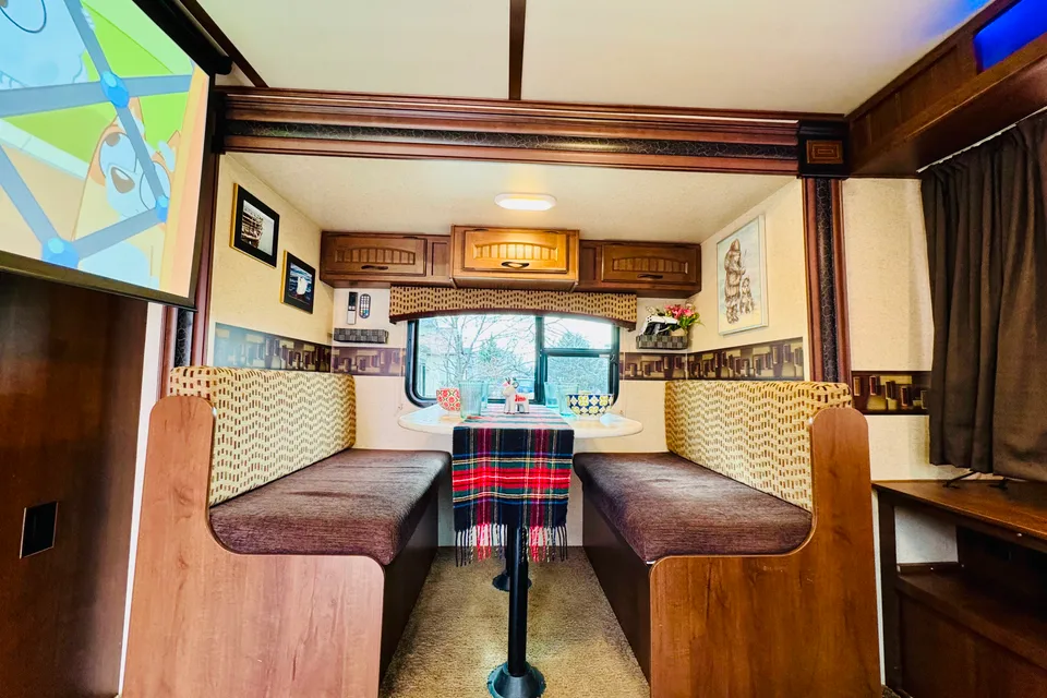 Sleeps 10 | 55” Theater Projector | SUV Towable Jayco X23F Hybrid Trailer | Starlink WiFi Available | Kids and Pets Friendly