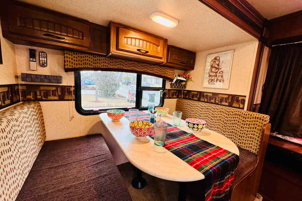 Sleeps 10 | 55” Theater Projector | SUV Towable Jayco X23F Hybrid Trailer | Starlink WiFi Available | Kids and Pets Friendly
