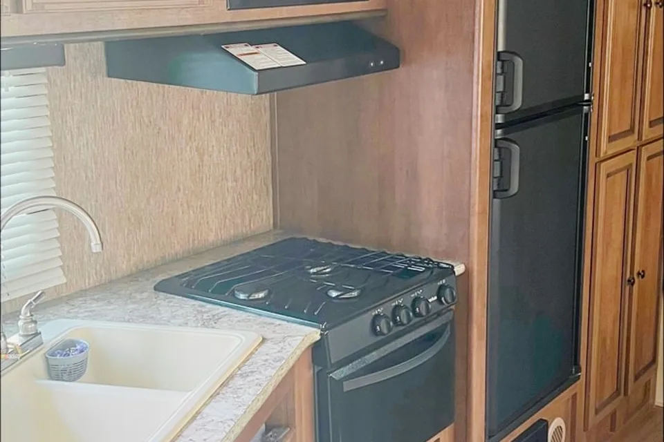 Our Happy Place - Shadow Cruiser 279 DBS Travel Trailer