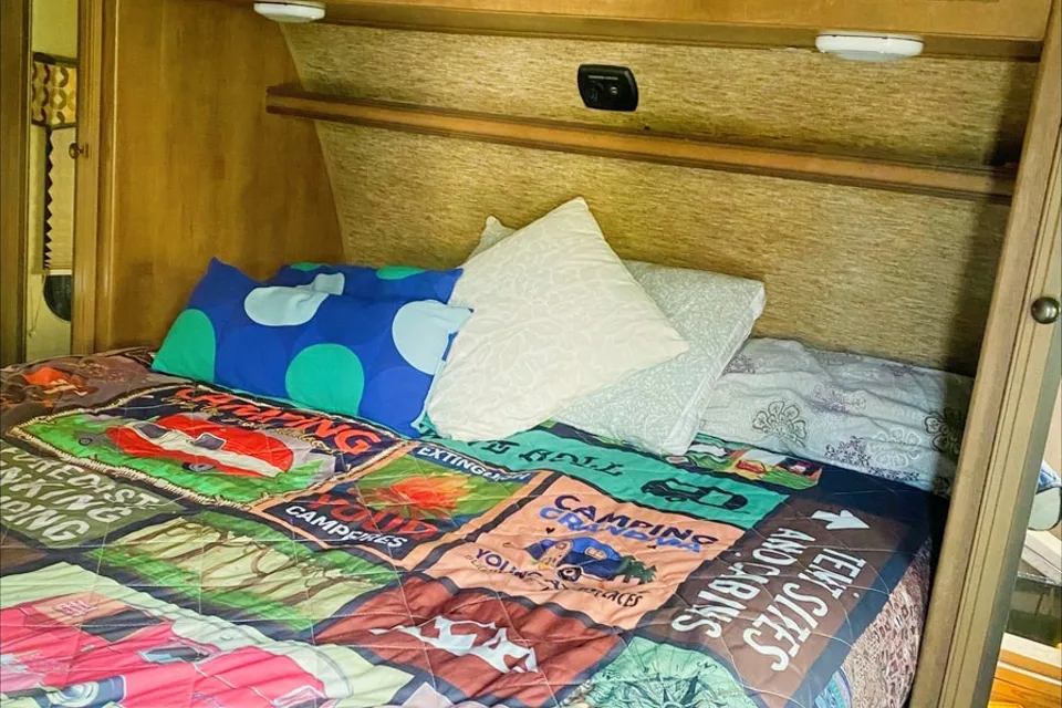 Our Happy Place - Shadow Cruiser 279 DBS Travel Trailer