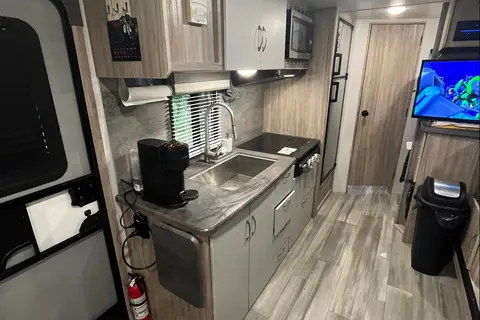 Winnebago Minnie Winnie