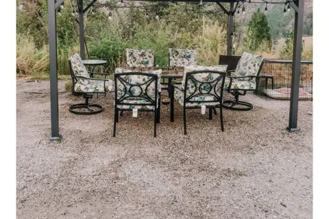 Little Wildflowers RV Cottage