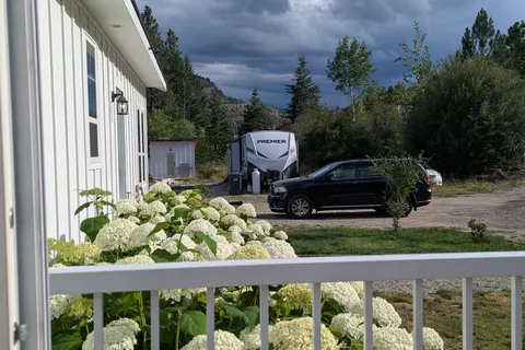 Little Wildflowers RV Cottage