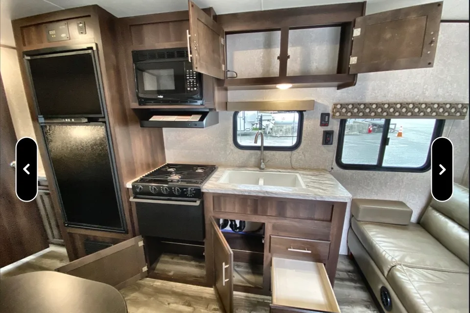 Jayco Jay Flight 264BW Rocky Mountain Edition Travel Trailer