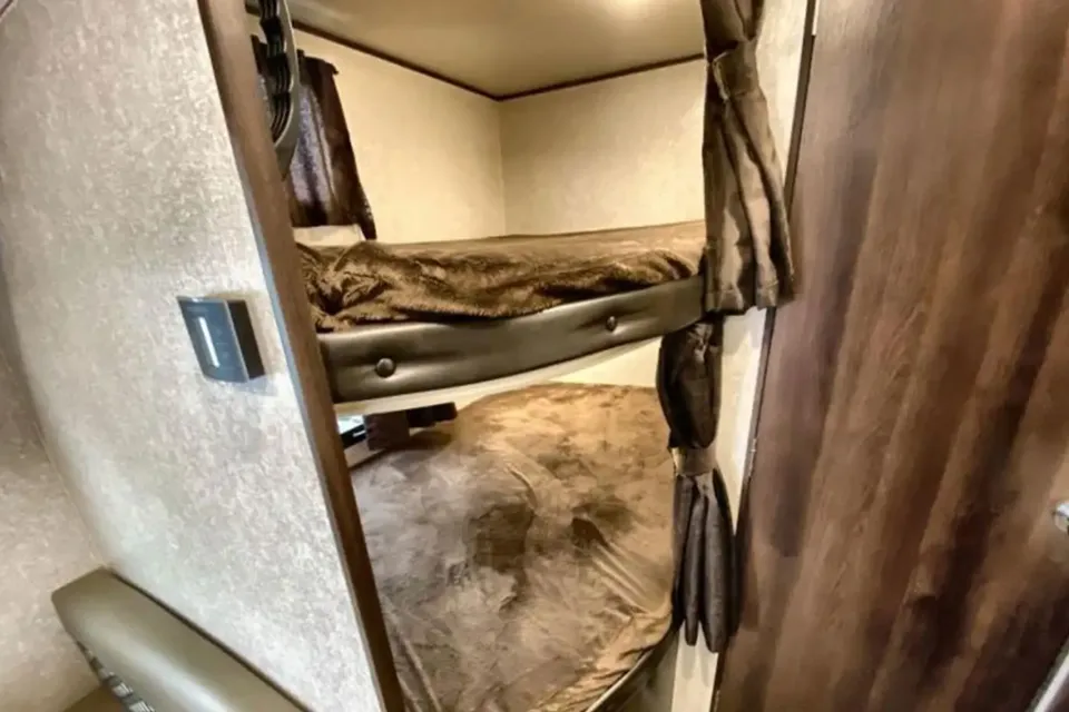 Jayco Jay Flight 264BW Rocky Mountain Edition Travel Trailer