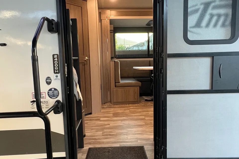 Comfy and Spacious Imagine bunkhouse Travel Trailer