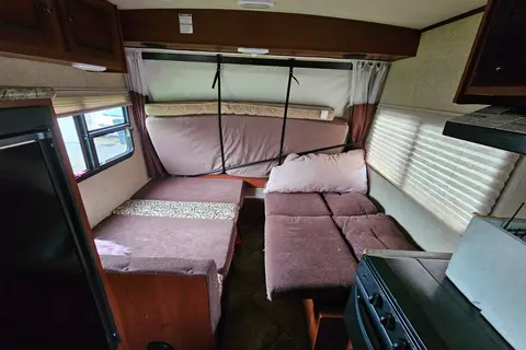 15 foot Palomino 147x Hybrid