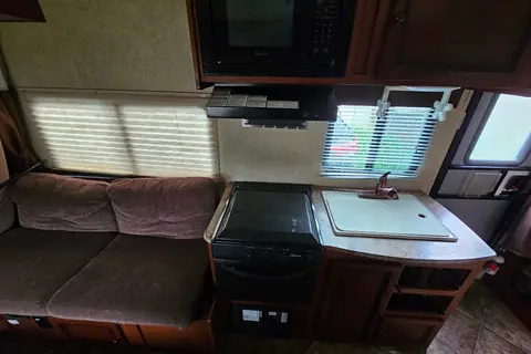 15 foot Palomino 147x Hybrid