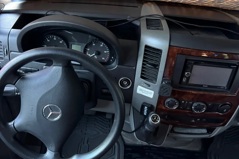 Travel in Class Mercedes-Benz Isata3 Class C