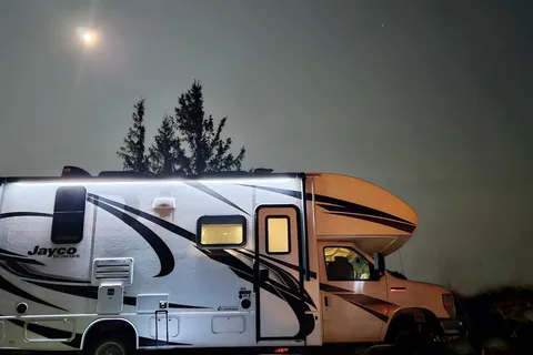 ## 🚐 Location VR familial – Jayco Redhawk Classe C 24 pi | Canada & États-Unis (USA)